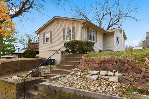 16 Cooper Ave, Council Bluffs, IA 51503