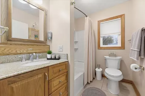 Bath - 539 High St, Carson, IA 51525 photo 2 of 3