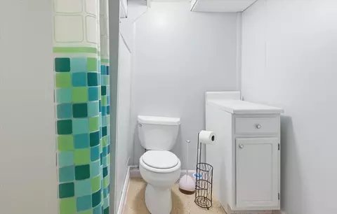 Bath - 539 High St, Carson, IA 51525 photo 3 of 3