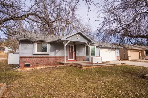 704 Tyson St, Glenwood, IA 51534
