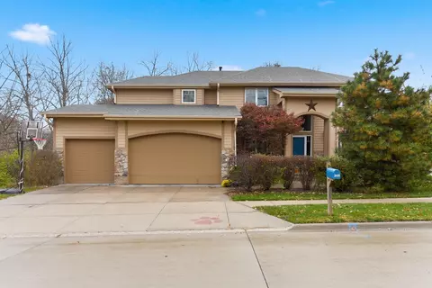 205 Parkwild Dr, Council Bluffs, IA 51503