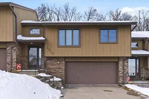 1010 Arbor Ridge Cir, Council Bluffs, IA 51503