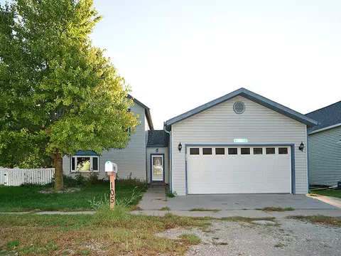 105 S Noyes St, Mondamin, IA 51557