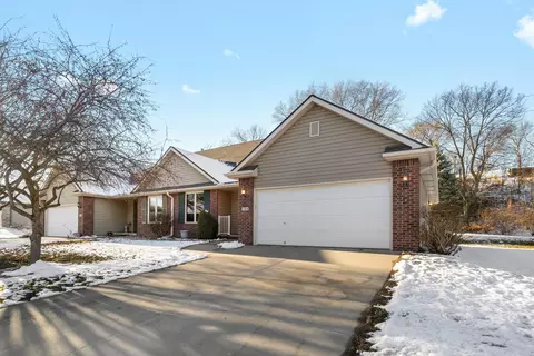 104 W Ferndale Dr, Council Bluffs, IA 51503