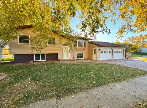 46 Keith Dr, Shenandoah, IA 51601