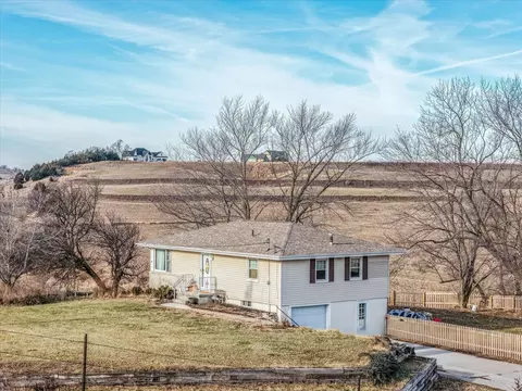 15040 230th St, Council Bluffs, IA 51503