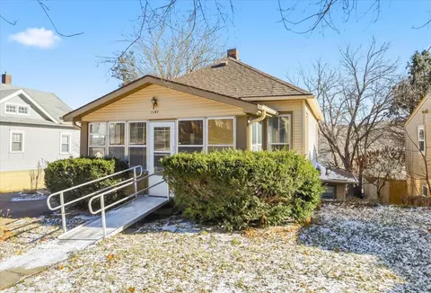 1107 E Washington Ave, Council Bluffs, IA 51503