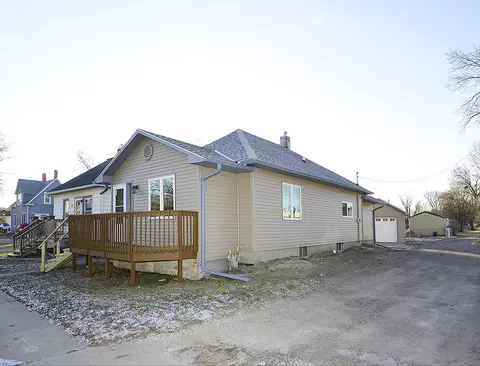 813 19th Ave, Council Bluffs, IA 51503