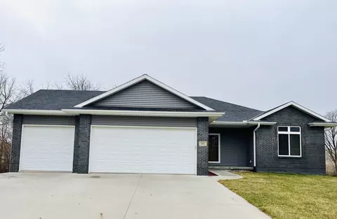101 Mulberry Cir, Neola, IA 51559