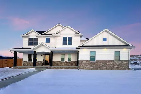 117 Firethorn Dr, Treynor, IA 51575