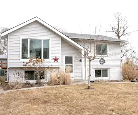 200 Laurie Cir, Neola, IA 51559