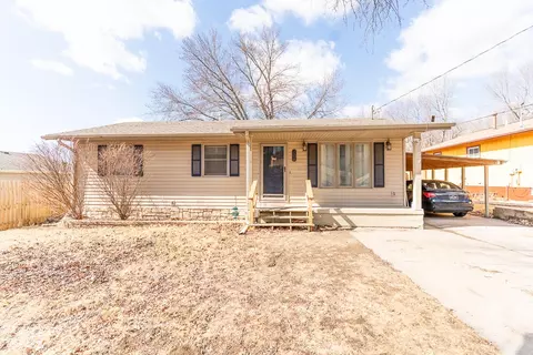 104 N Elm St, Glenwood, IA 51534