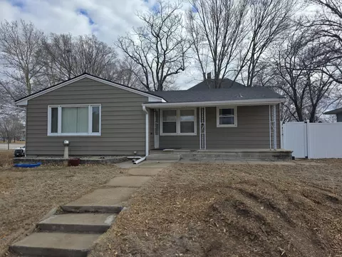 118 N 5th St, Nebraska City, NE 68410