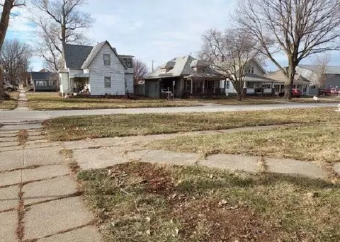 300 E 4th St, Atlantic, IA 50022 photo 2