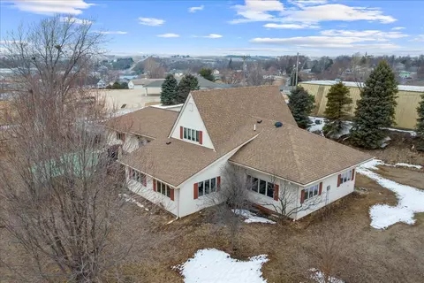 401 S Oak St, Carson, IA 51525
