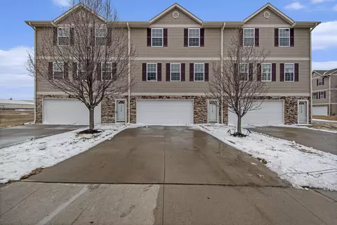 1115 Ave K, Carter Lake, IA 51510