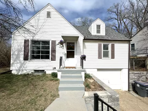 118 Midland Dr, Council Bluffs, IA 51503