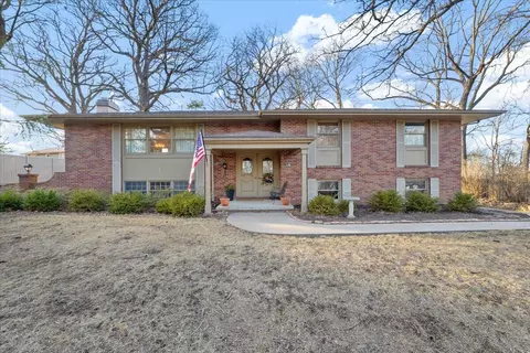 26 Scarlet Oaks Rd, Council Bluffs, IA 51503
