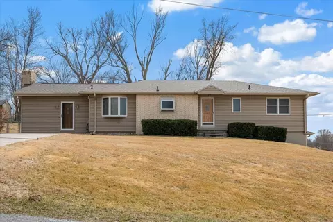 165 Crown Rd, Council Bluffs, IA 51503