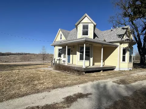 516 Cipher St, Macedonia, IA 51549 photo 3