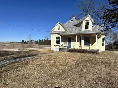 516 Cipher St, Macedonia, IA 51549 photo 2