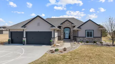 18325 Jaylen Dr, Council Bluffs, IA 51503