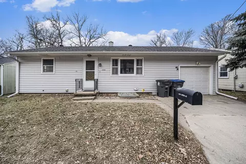 1540 Sunset Dr, Council Bluffs, IA 51503
