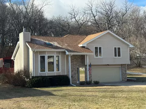 708 Mckenzie Ave, Council Bluffs, IA 51503