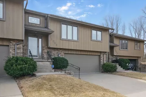 1035 Arbor Ridge Cir, Council Bluffs, IA 51503