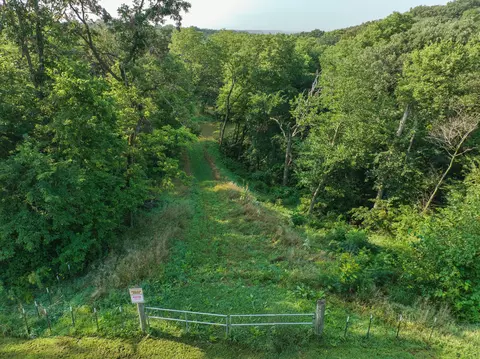 2054 Oak Dr, Missouri Valley, IA 51555