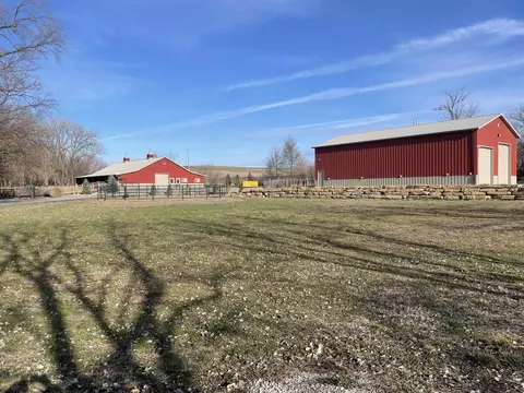 24499 Applewood Rd, Council Bluffs, IA 51503