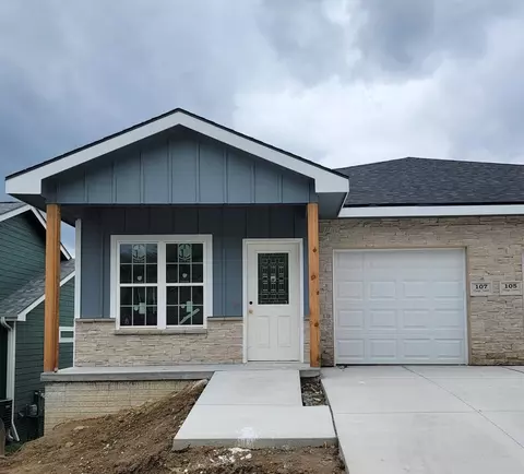 107 Paige Ln, Council Bluffs, IA 51503