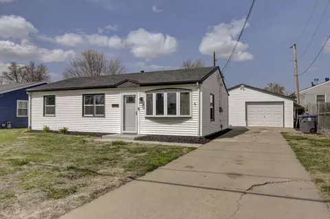 2902 Twin City Dr, Council Bluffs, IA 51501