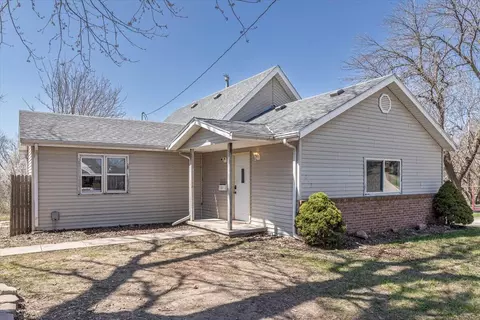 653 N 4th St, Missouri Valley, IA 51555