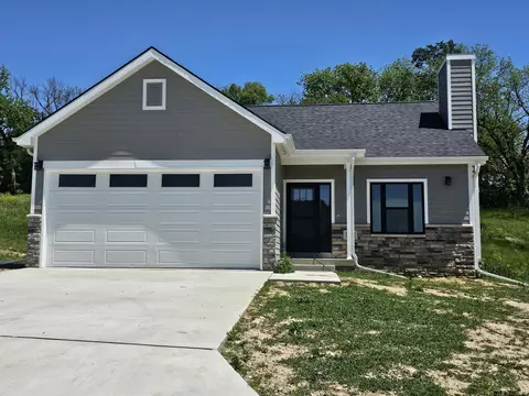1004 Hillside Dr, Neola, IA 51559
