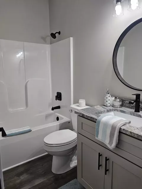 Bath - 509 Patton Loop, Avoca, IA 51521 photo 2 of 3
