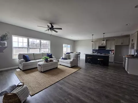 Living - 509 Patton Loop, Avoca, IA 51521 photo 2 of 3
