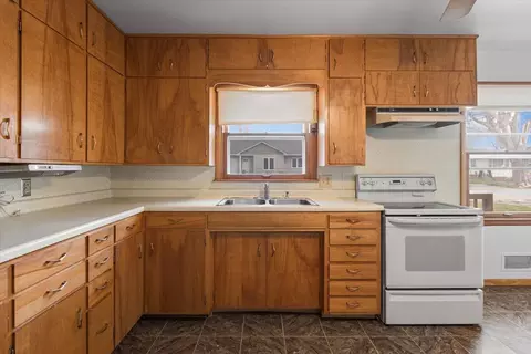 Kitchen - 314 E 4th St, Logan, IA 51546 photo 3 of 3