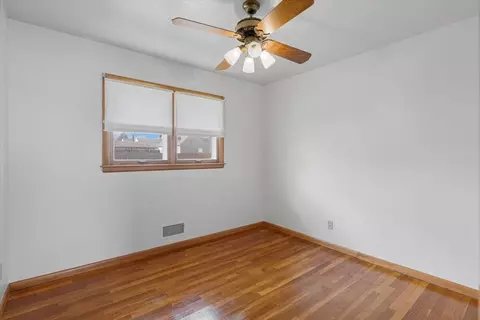 Bedroom - 314 E 4th St, Logan, IA 51546 photo 3 of 5