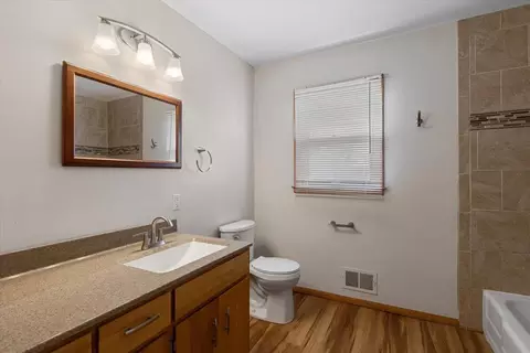 Bath - 314 E 4th St, Logan, IA 51546 photo 2 of 3