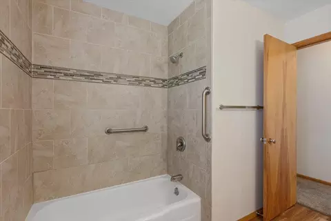 Bath - 314 E 4th St, Logan, IA 51546 photo 3 of 3