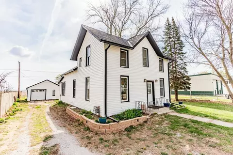 904 Main St, Tabor, IA 51653