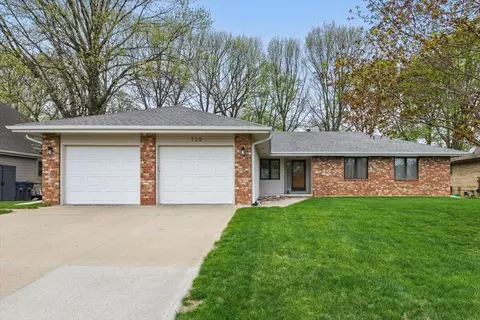 129 Sunny Ridge Drive Dr, Council Bluffs, IA 51503