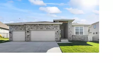 23 Balsam Cir, Council Bluffs, IA 51503