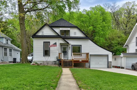 1215 Fairmount Ave, Council Bluffs, IA 51503