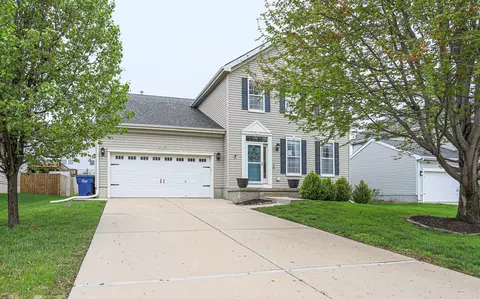 2110 S River Rock Dr, Papillion, NE 68046