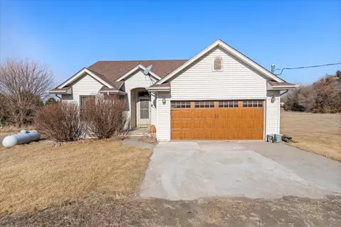 56462 195th St, Pacific Junction, IA 51561