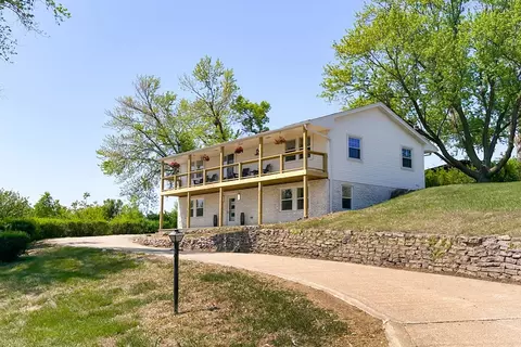 60 Caribou Cir, Council Bluffs, IA 51503