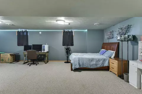 Bedroom - 534 Vine St, Carson, IA 51525 photo 5 of 9