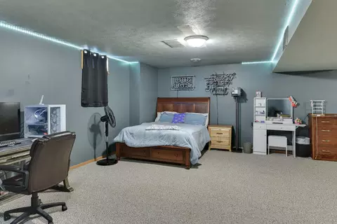 Bedroom - 534 Vine St, Carson, IA 51525 photo 7 of 9